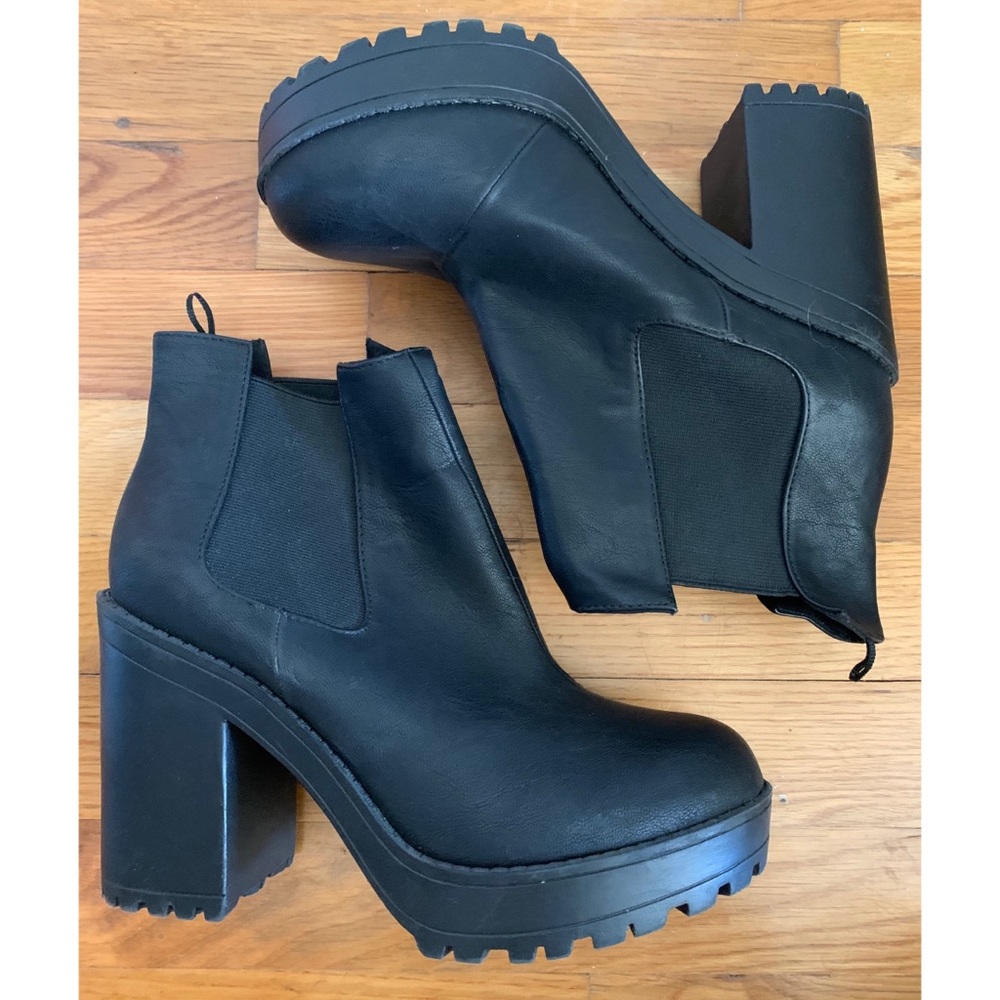 H&M Divided Black Heeled Booties
